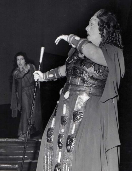 Chistl Goltz et Elisabeth Höngen dans Elektra, deux chanteuses Strauss comme Strauss les voyait.